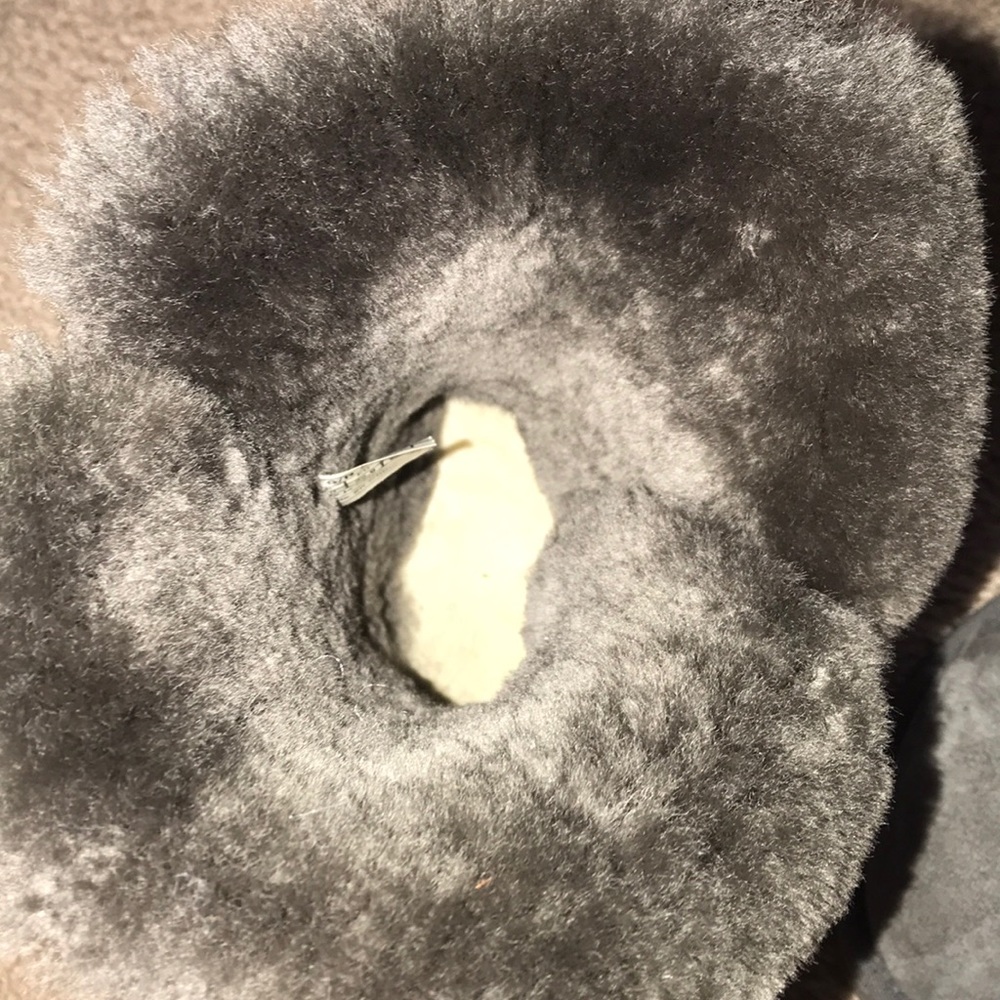 Bailey Button Uggs - image 4